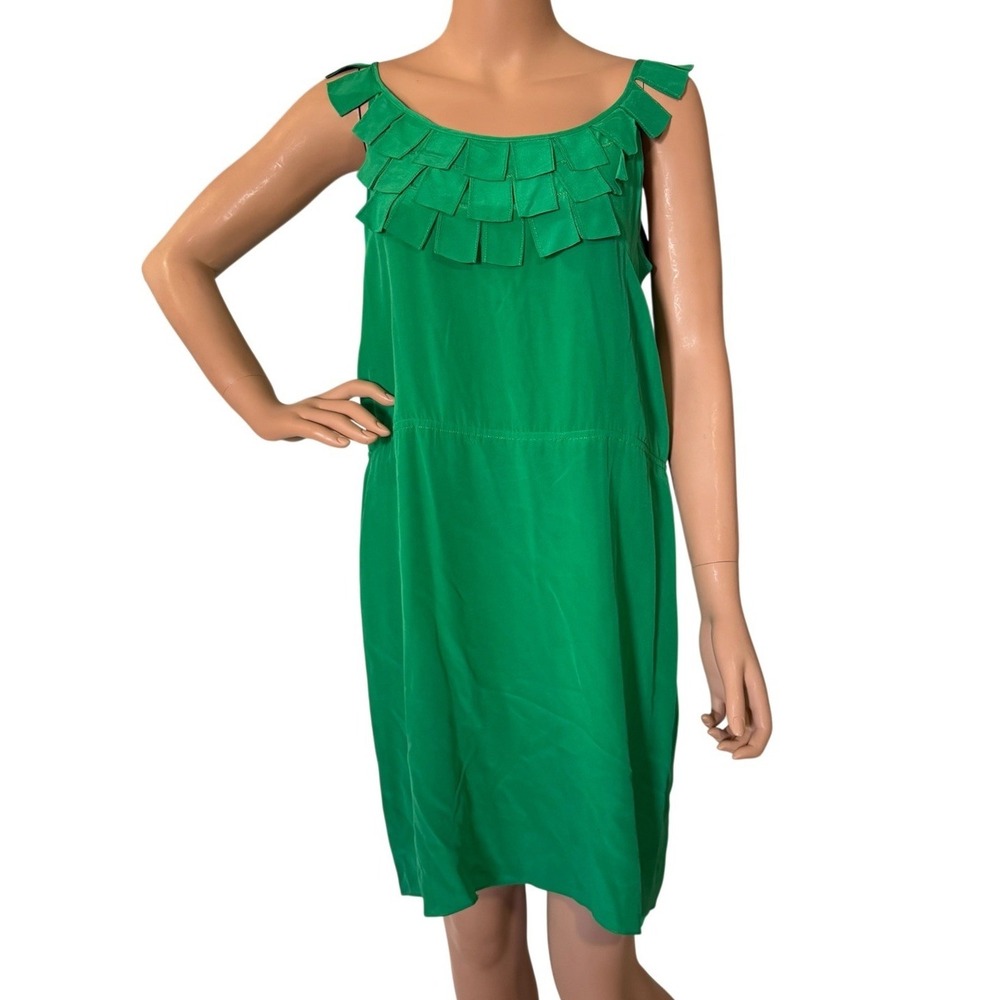 A New York Dress Womens M Tiered Layered Neckline Green 100% Silk Lightweight - Picture 1 of 8